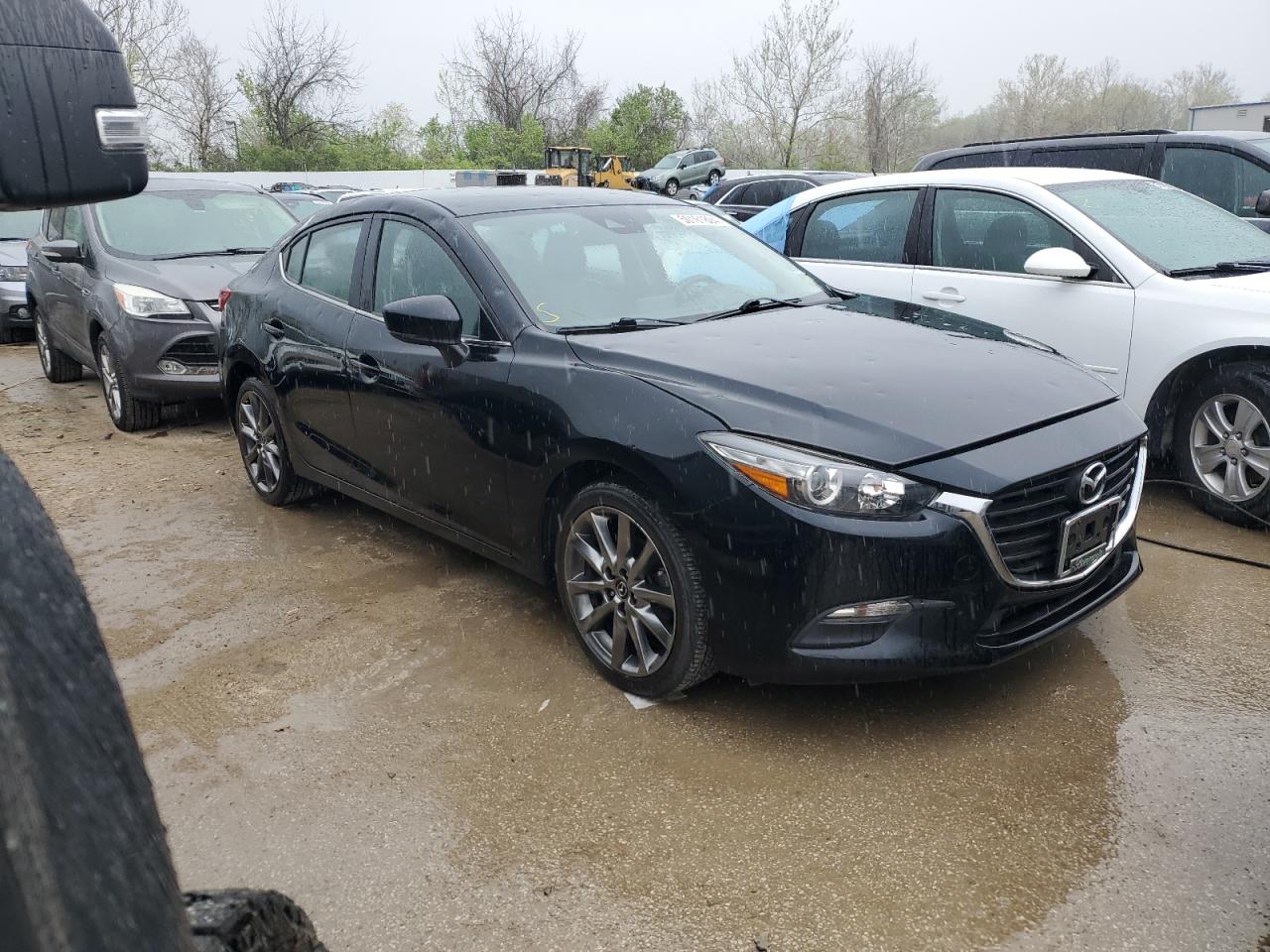 Photo 3 VIN: 3MZBN1V37JM182214 - MAZDA 3 