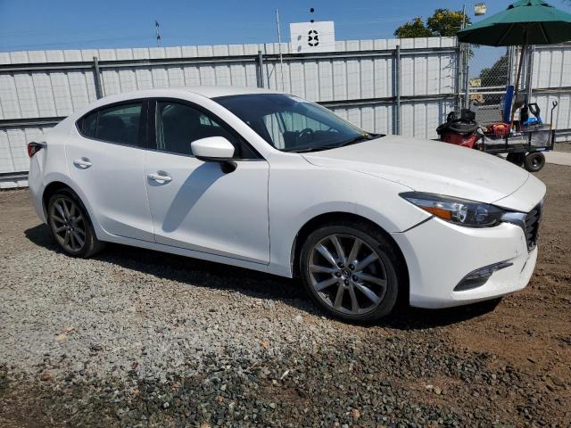 Photo 3 VIN: 3MZBN1V37JM253573 - MAZDA 3 TOURING 