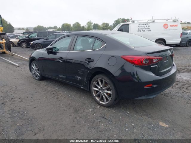 Photo 2 VIN: 3MZBN1V37JM255243 - MAZDA MAZDA3 