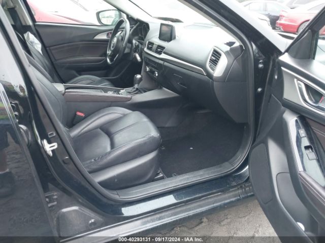 Photo 4 VIN: 3MZBN1V37JM255243 - MAZDA MAZDA3 