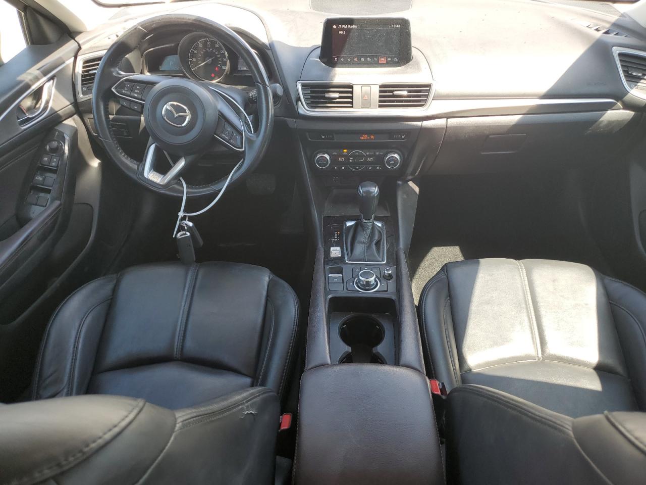 Photo 7 VIN: 3MZBN1V38JM215978 - MAZDA 3 