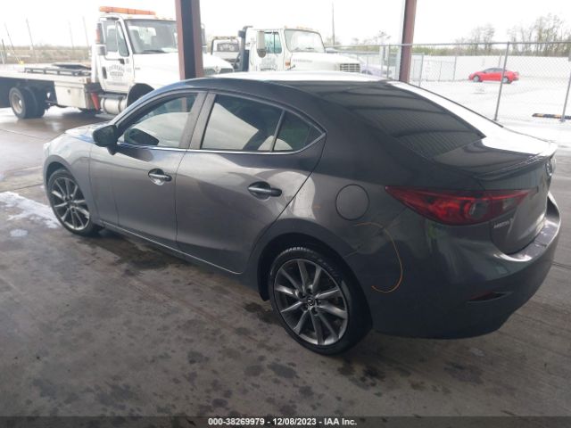 Photo 2 VIN: 3MZBN1V39JM168203 - MAZDA MAZDA3 