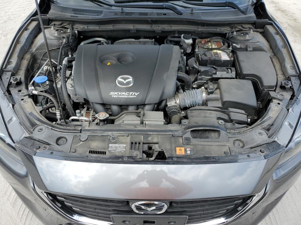 Photo 10 VIN: 3MZBN1V39JM184434 - MAZDA 3 