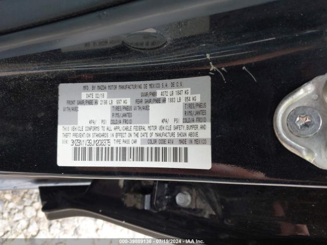 Photo 8 VIN: 3MZBN1V39JM208375 - MAZDA MAZDA3 