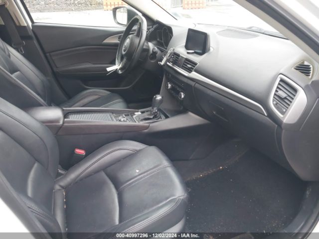 Photo 4 VIN: 3MZBN1V39JM240694 - MAZDA MAZDA3 