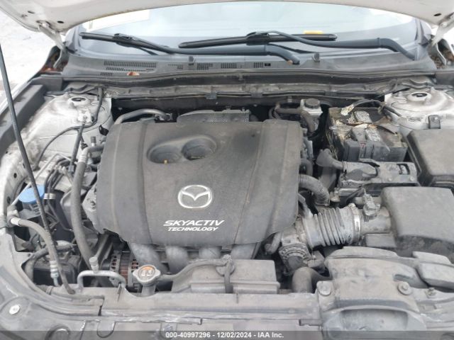 Photo 9 VIN: 3MZBN1V39JM240694 - MAZDA MAZDA3 