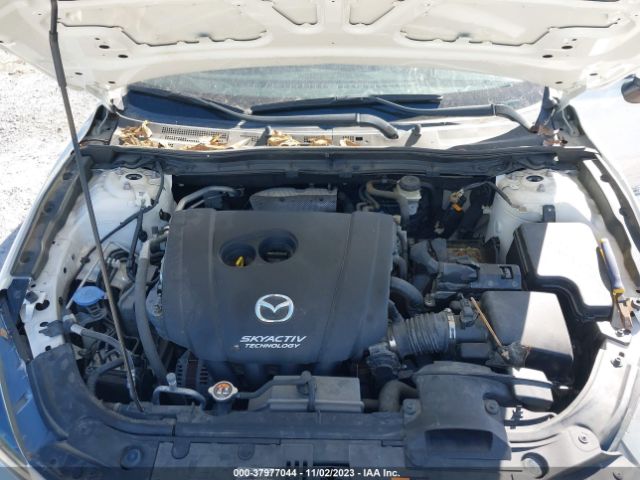 Photo 9 VIN: 3MZBN1V3XJM184135 - MAZDA MAZDA3 