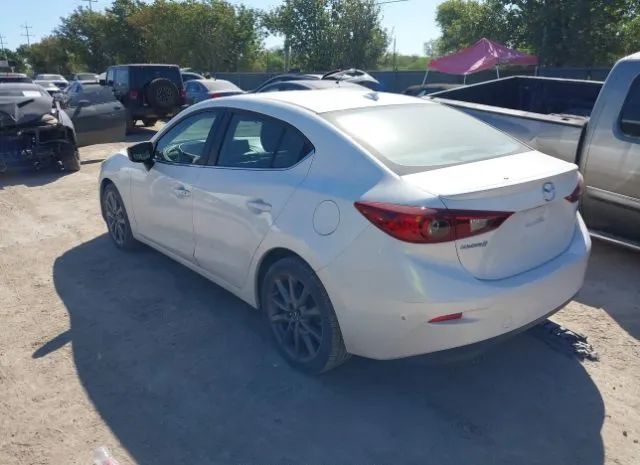 Photo 2 VIN: 3MZBN1V3XJM234452 - MAZDA 3 