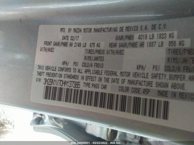 Photo 8 VIN: 3MZBN1V70HM137385 - MAZDA 3 4-DOOR 