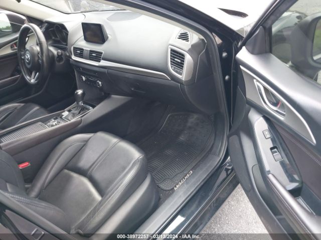 Photo 4 VIN: 3MZBN1V73HM134030 - MAZDA MAZDA3 