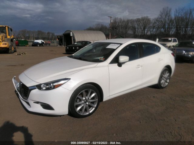 Photo 1 VIN: 3MZBN1V74HM114093 - MAZDA MAZDA3 4-DOOR 