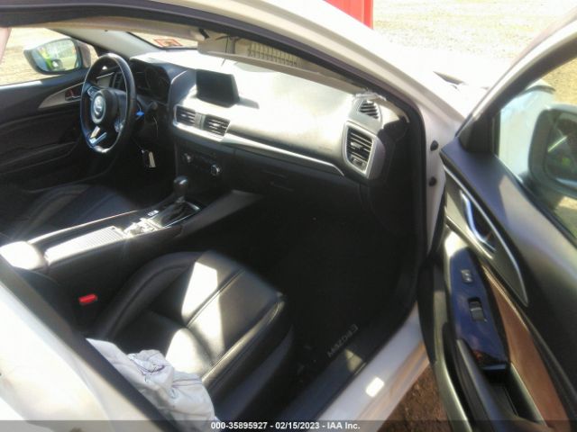 Photo 4 VIN: 3MZBN1V74HM114093 - MAZDA MAZDA3 4-DOOR 