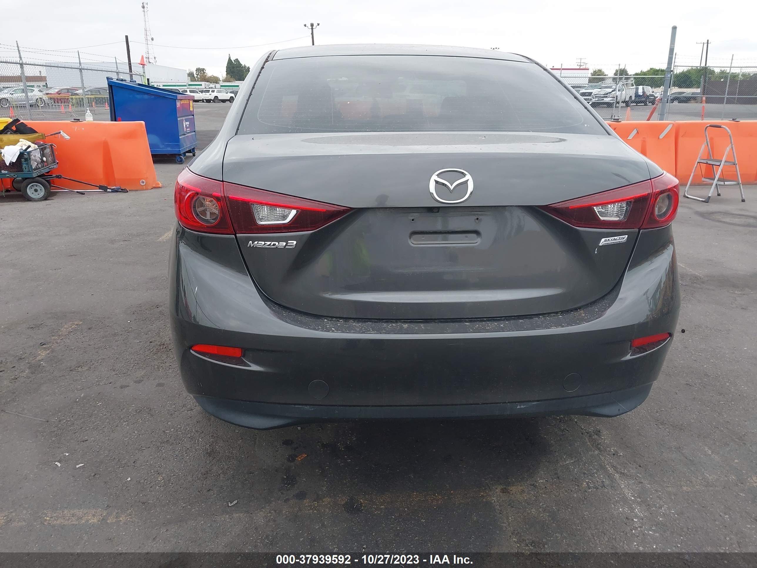 Photo 16 VIN: 3MZBN1V74HM114806 - MAZDA 3 