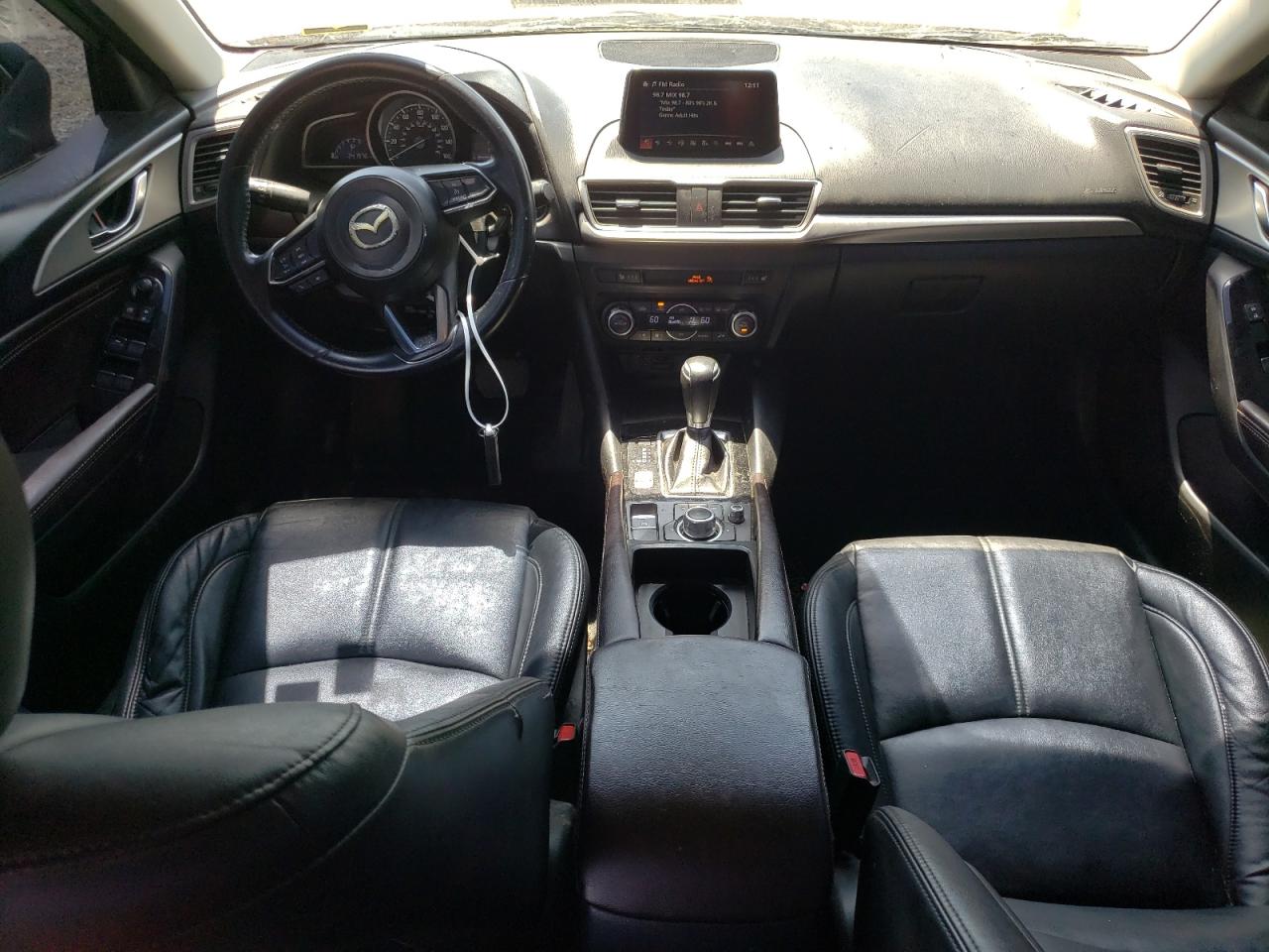 Photo 7 VIN: 3MZBN1V77HM110605 - MAZDA 3 