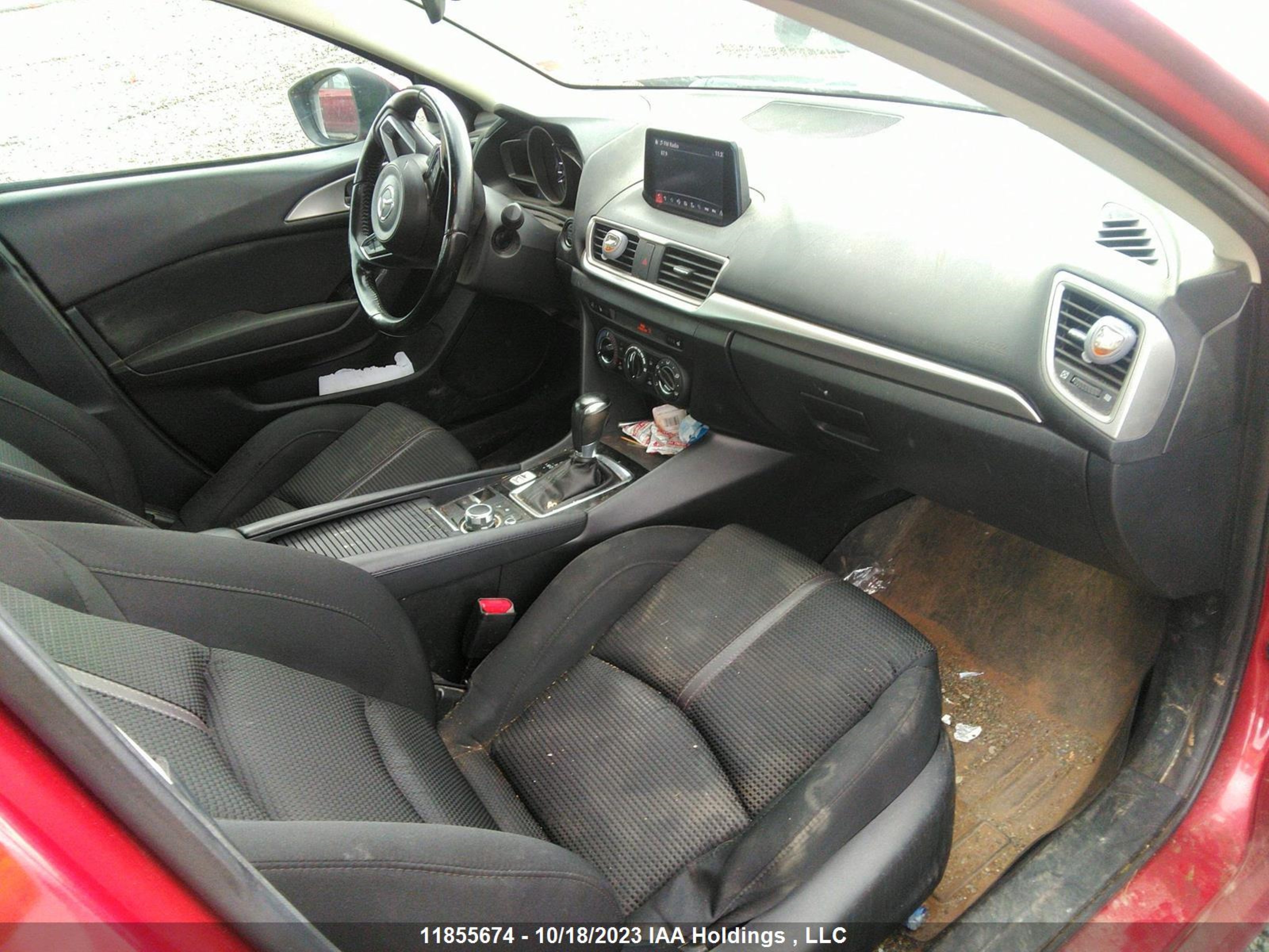 Photo 4 VIN: 3MZBN1V77JM253415 - MAZDA 3 