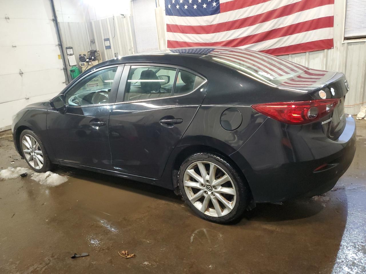 Photo 1 VIN: 3MZBN1V78HM148568 - MAZDA 3 