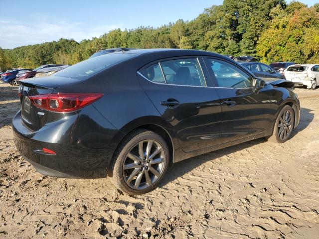 Photo 2 VIN: 3MZBN1W31JM212306 - MAZDA 3 