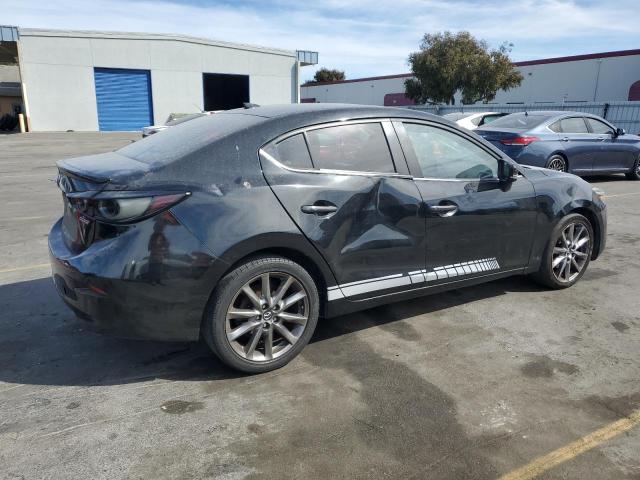 Photo 2 VIN: 3MZBN1W36JM185779 - MAZDA 3 GRAND TO 