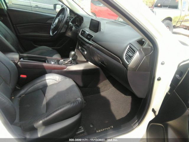 Photo 4 VIN: 3MZBN1W37HM128775 - MAZDA MAZDA3 4-DOOR 