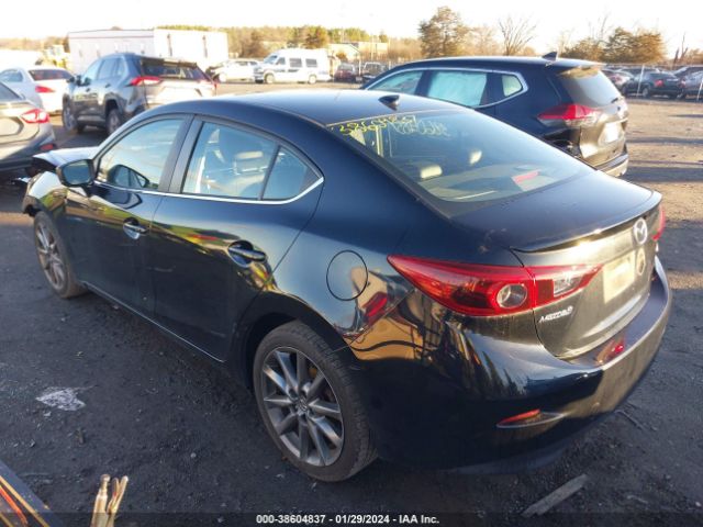 Photo 2 VIN: 3MZBN1W37JM163533 - MAZDA MAZDA3 