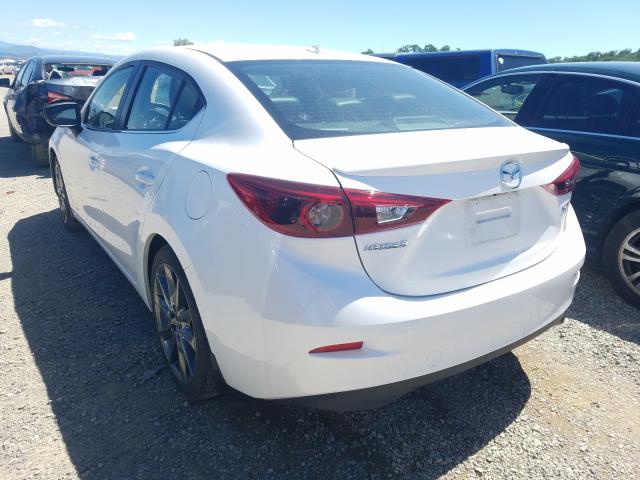 Photo 2 VIN: 3MZBN1W38JM216482 - MAZDA 3 GRAND TO 