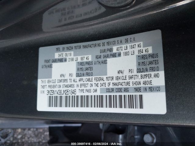 Photo 8 VIN: 3MZBN1W38JM251846 - MAZDA MAZDA3 