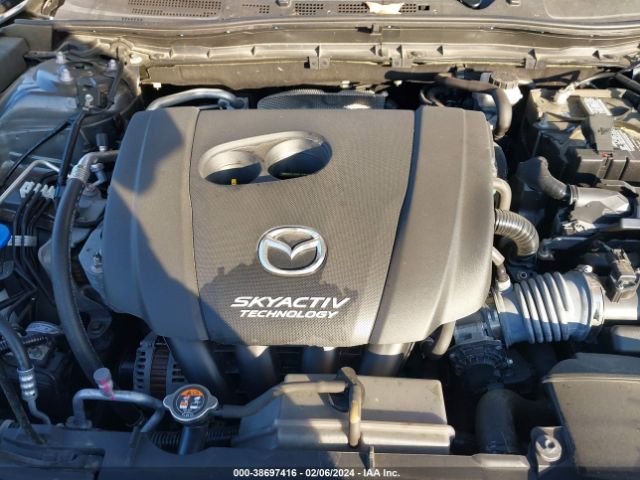 Photo 9 VIN: 3MZBN1W38JM251846 - MAZDA MAZDA3 