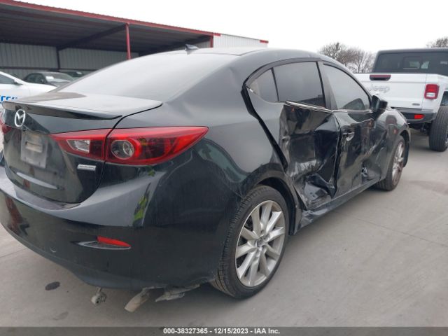 Photo 3 VIN: 3MZBN1W3XHM129211 - MAZDA MAZDA3 