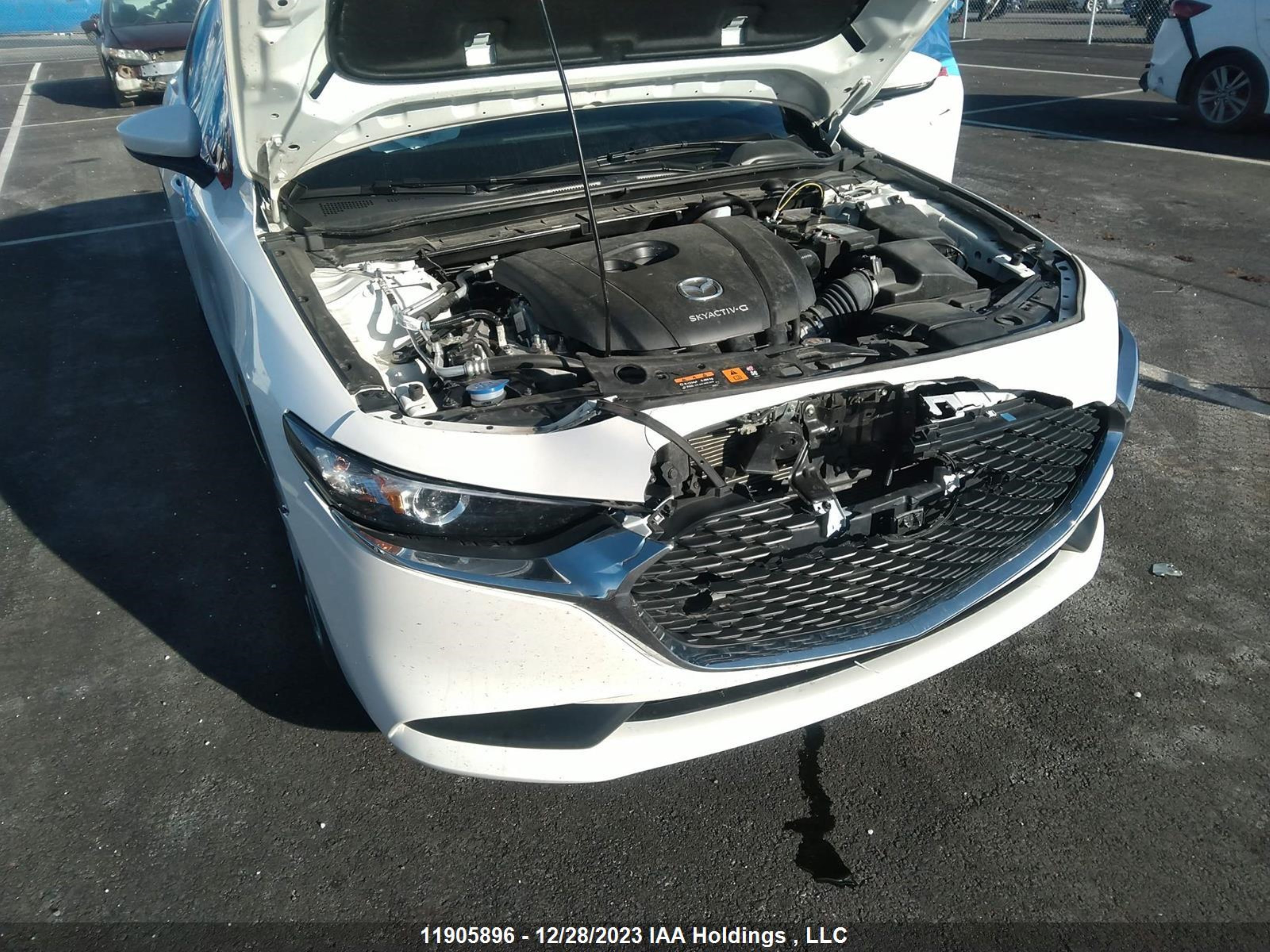 Photo 5 VIN: 3MZBPAB77NM310958 - MAZDA 3 