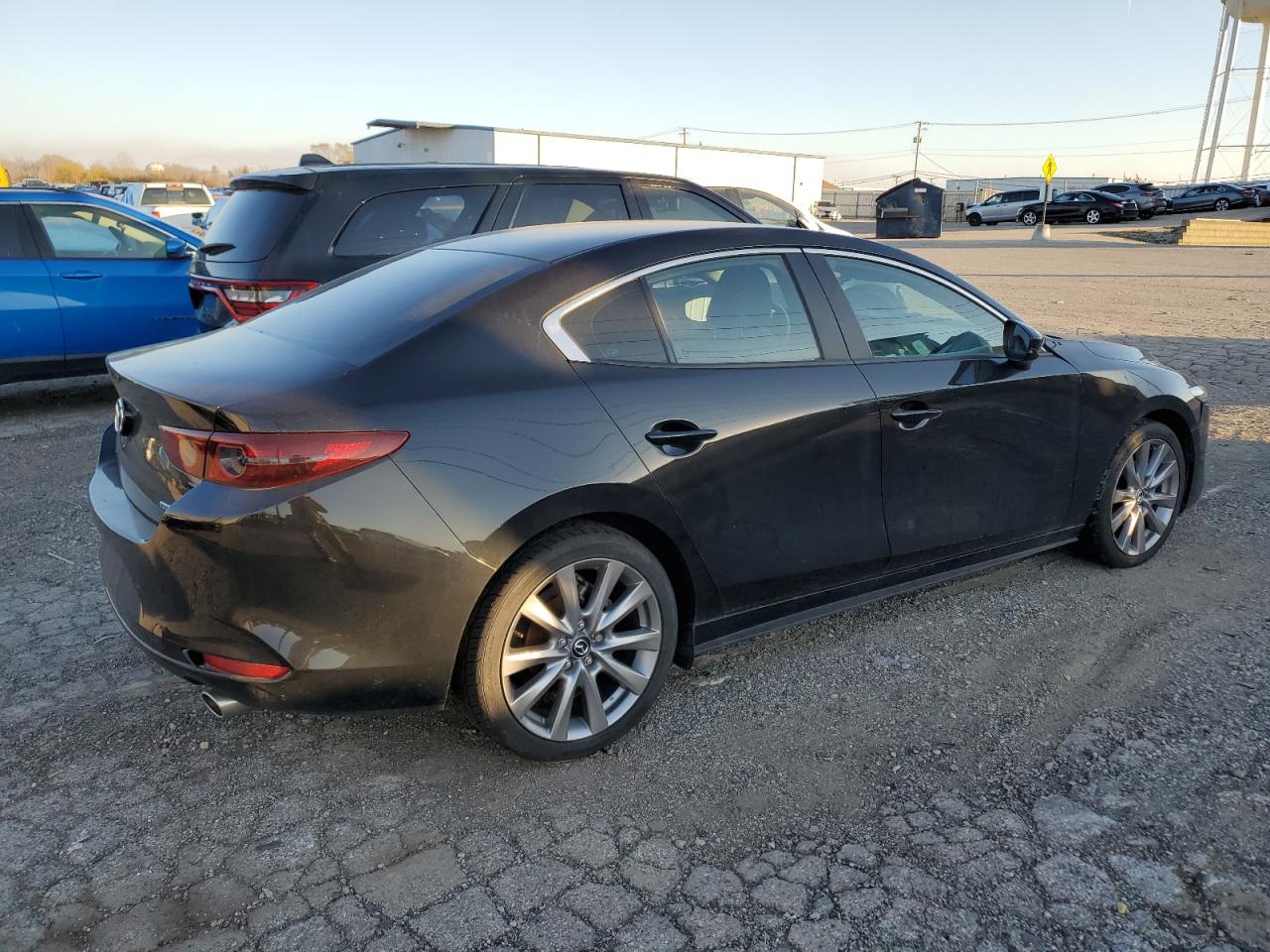 Photo 2 VIN: 3MZBPABL0MM253711 - MAZDA 3 