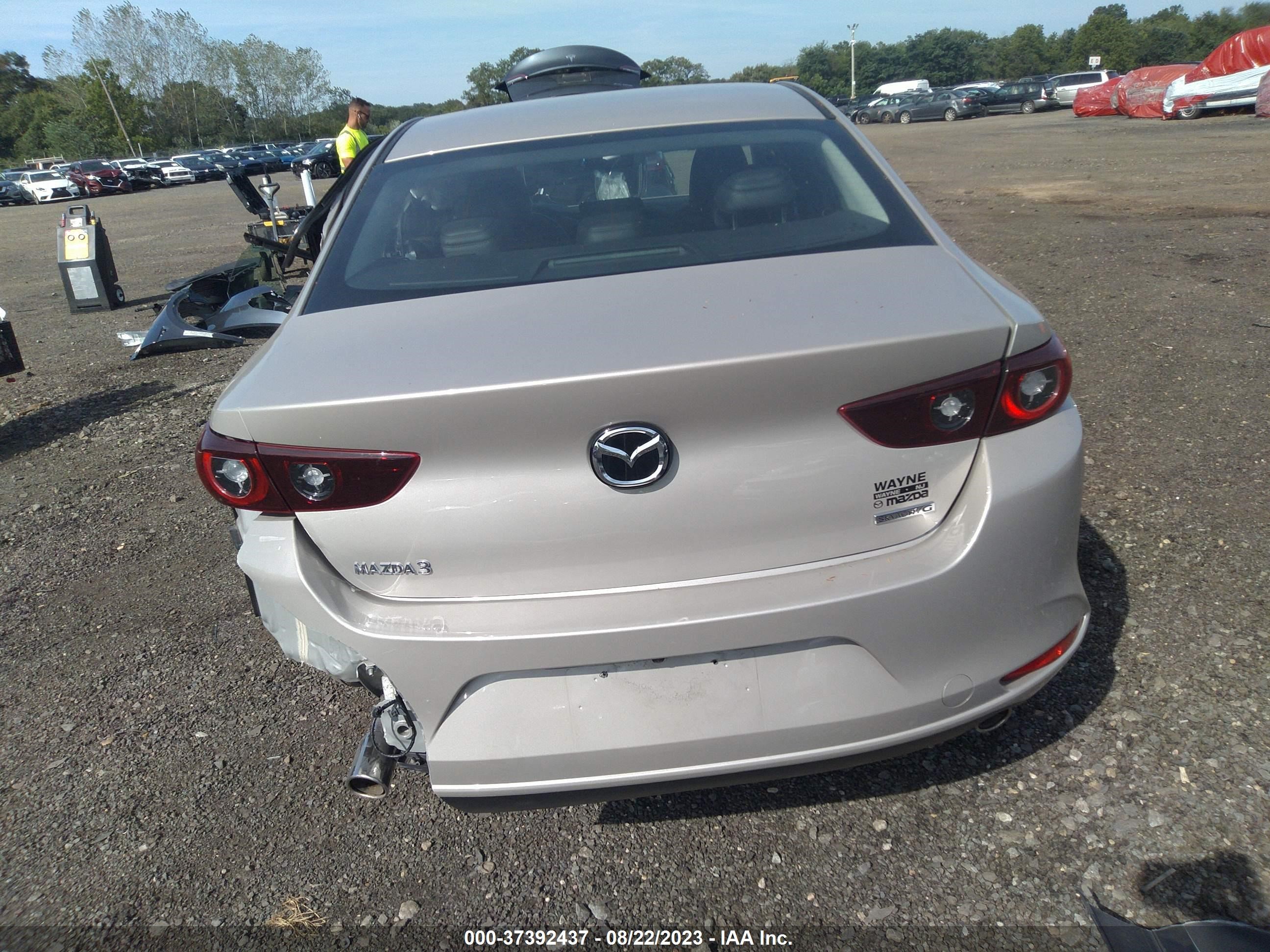 Photo 16 VIN: 3MZBPABL3NM305639 - MAZDA 3 