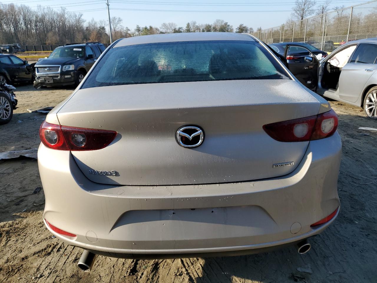 Photo 5 VIN: 3MZBPABM0PM370976 - MAZDA 3 