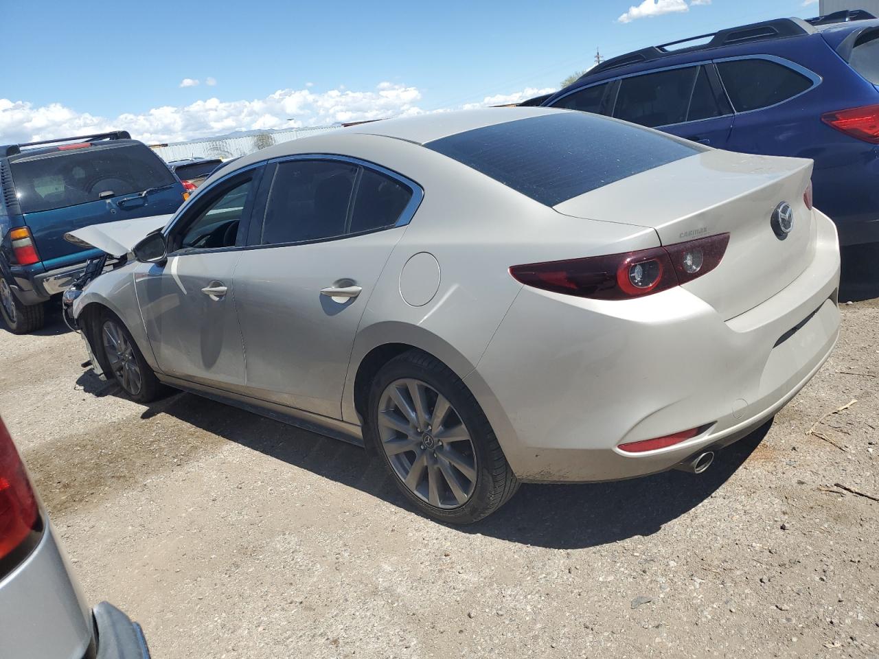 Photo 1 VIN: 3MZBPACL1NM309414 - MAZDA 3 