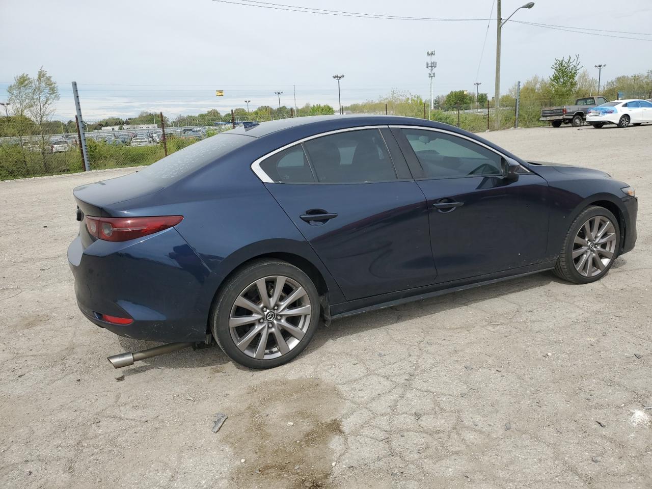 Photo 2 VIN: 3MZBPADL2KM107661 - MAZDA 3 