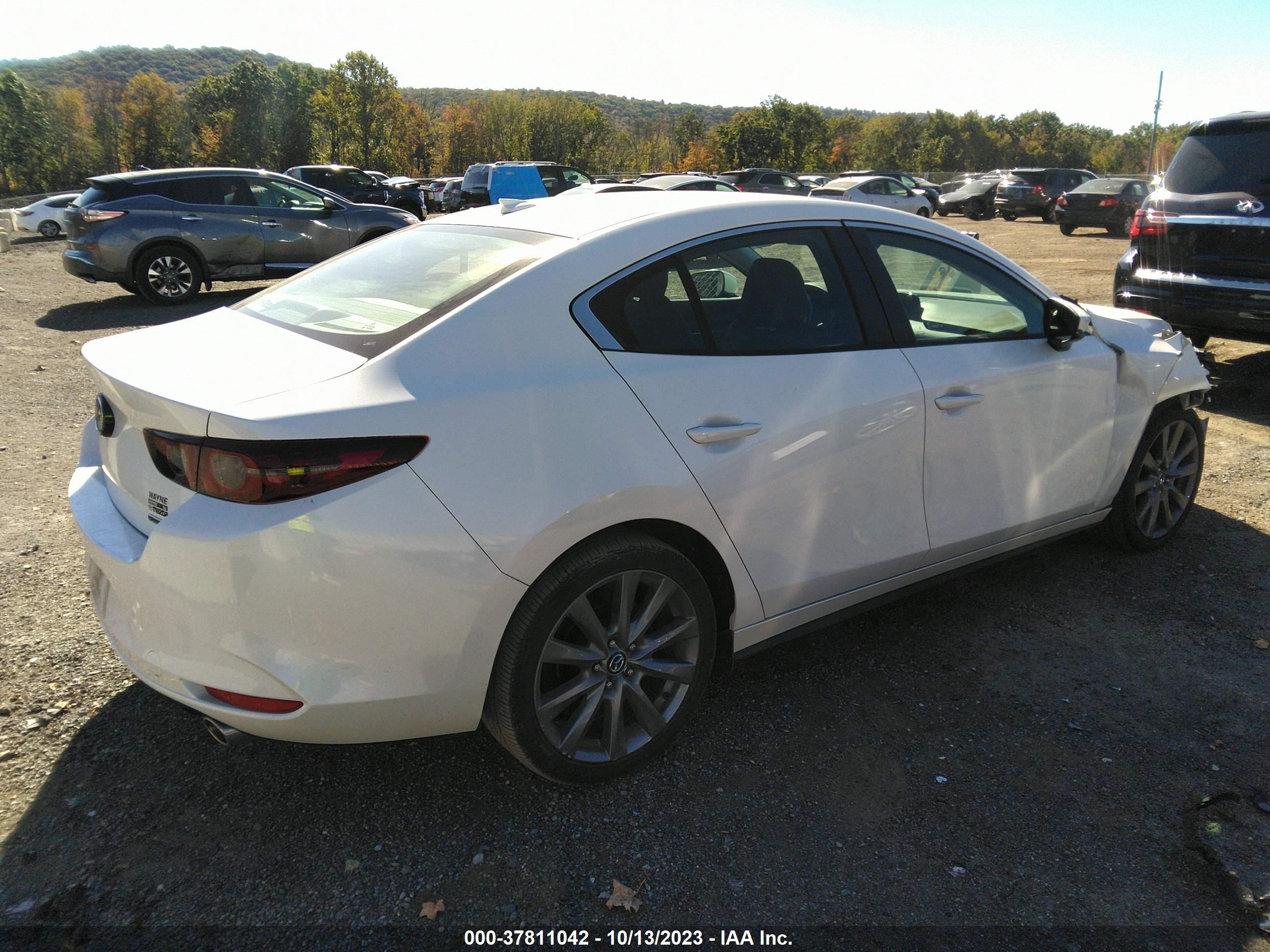 Photo 3 VIN: 3MZBPBDM7LM118154 - MAZDA 3 