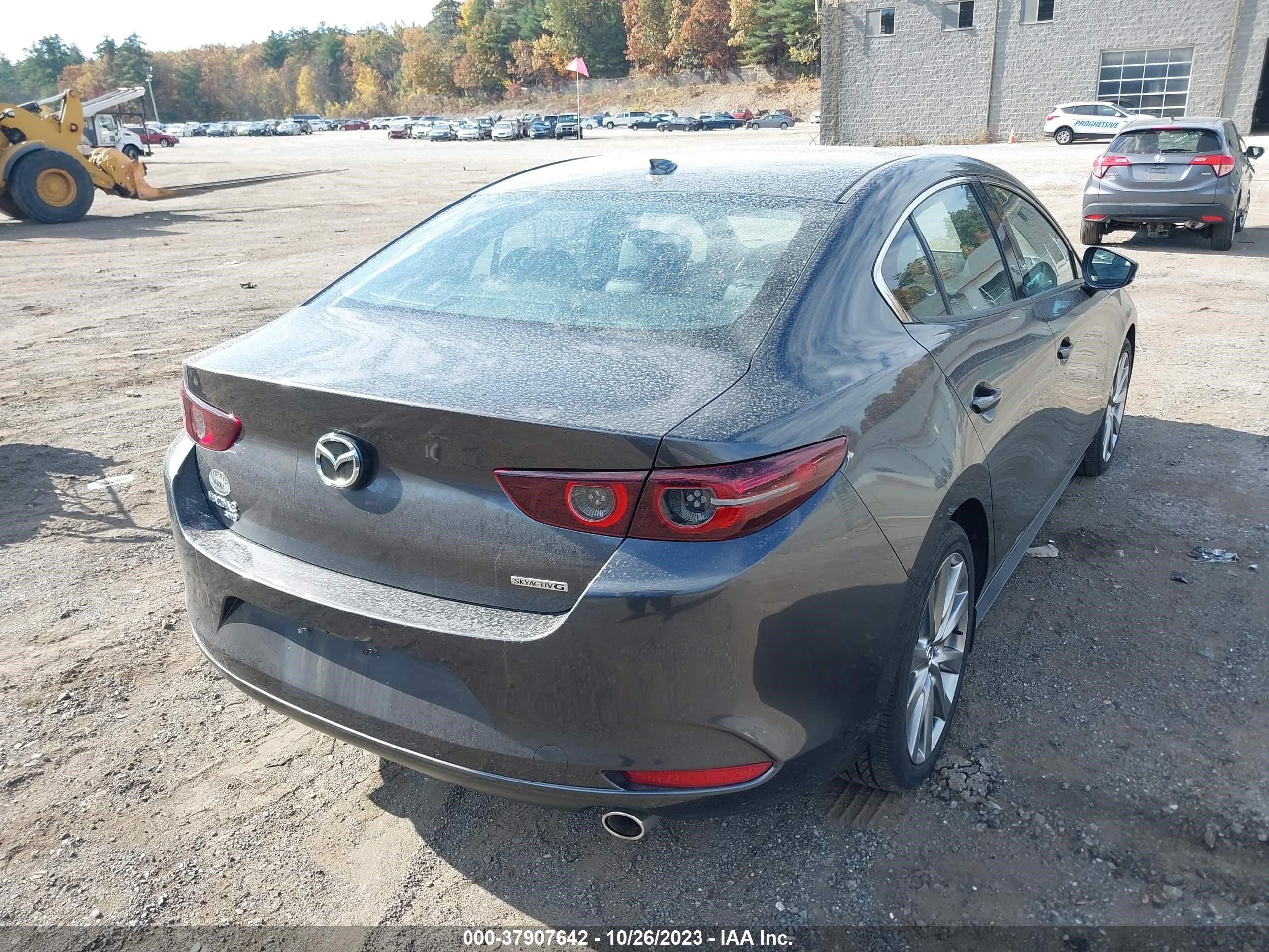 Photo 3 VIN: 3MZBPBEM7LM123157 - MAZDA 3 