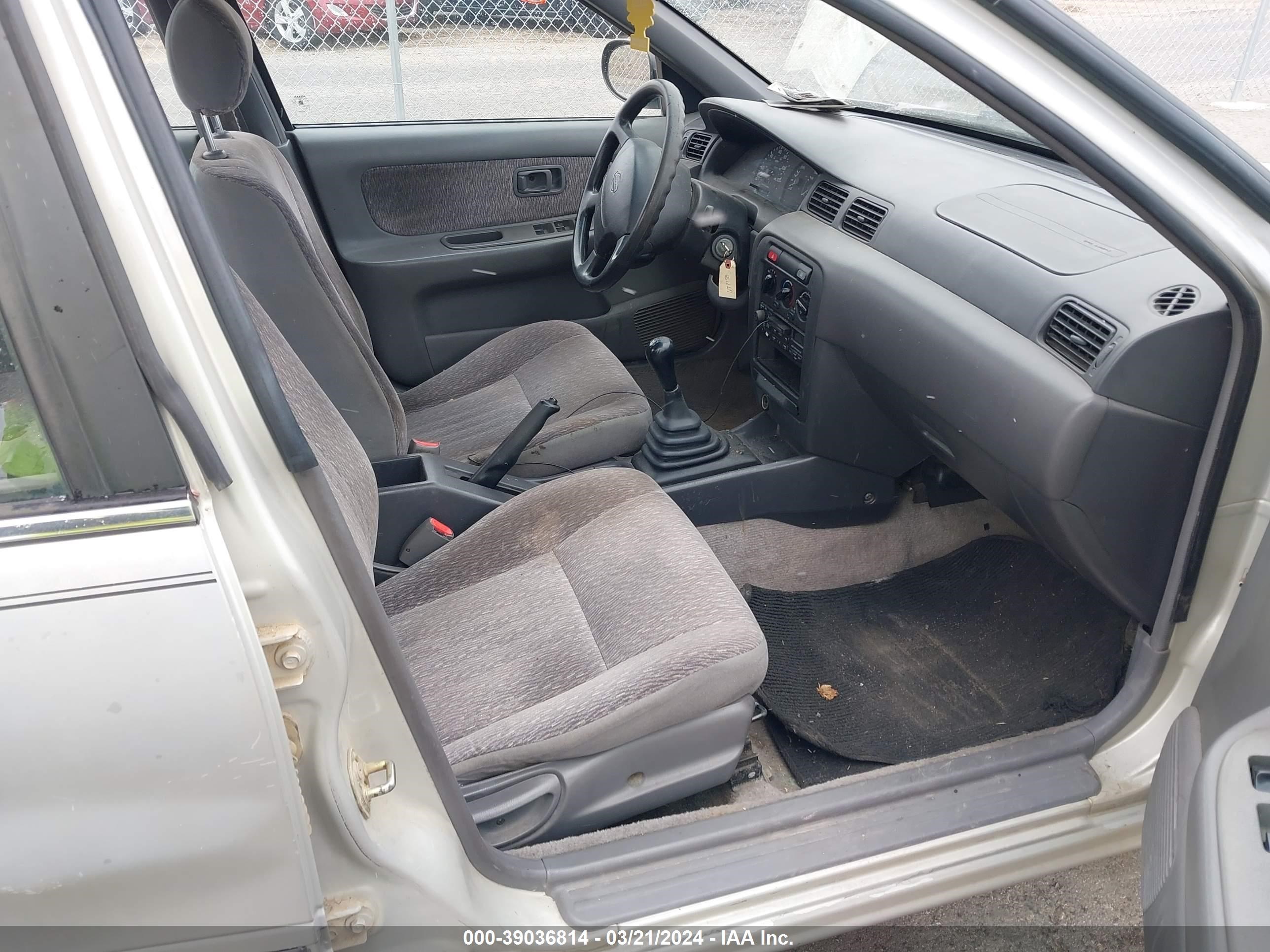 Photo 4 VIN: 3N1AB41D3WL048095 - NISSAN SENTRA 