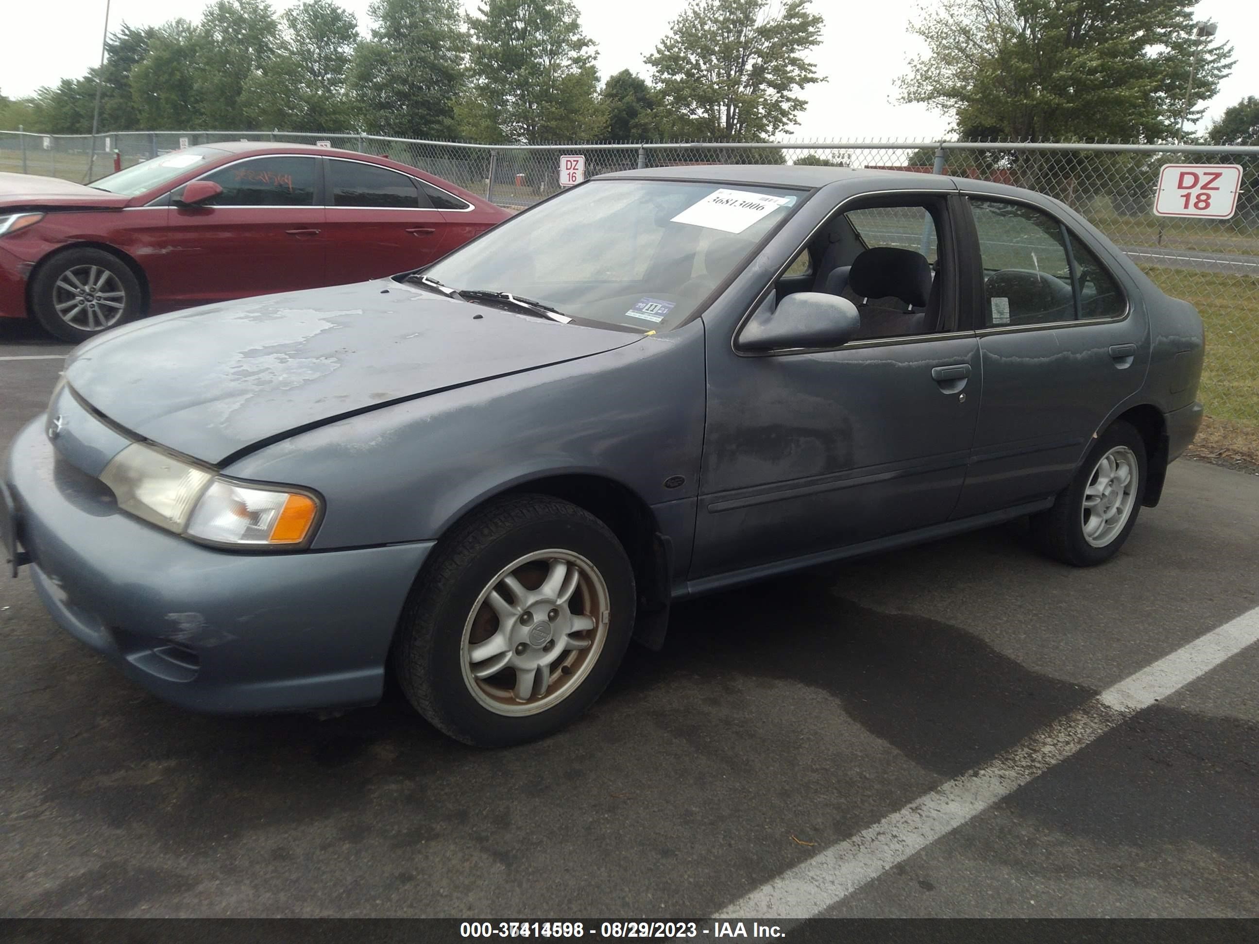 Photo 1 VIN: 3N1AB41D8XL108227 - NISSAN SENTRA 