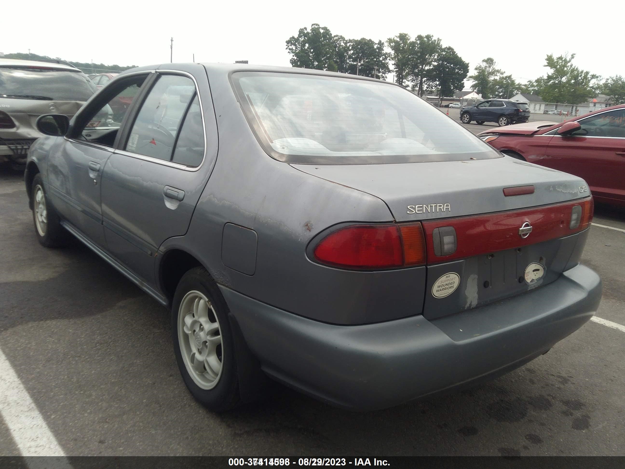 Photo 2 VIN: 3N1AB41D8XL108227 - NISSAN SENTRA 