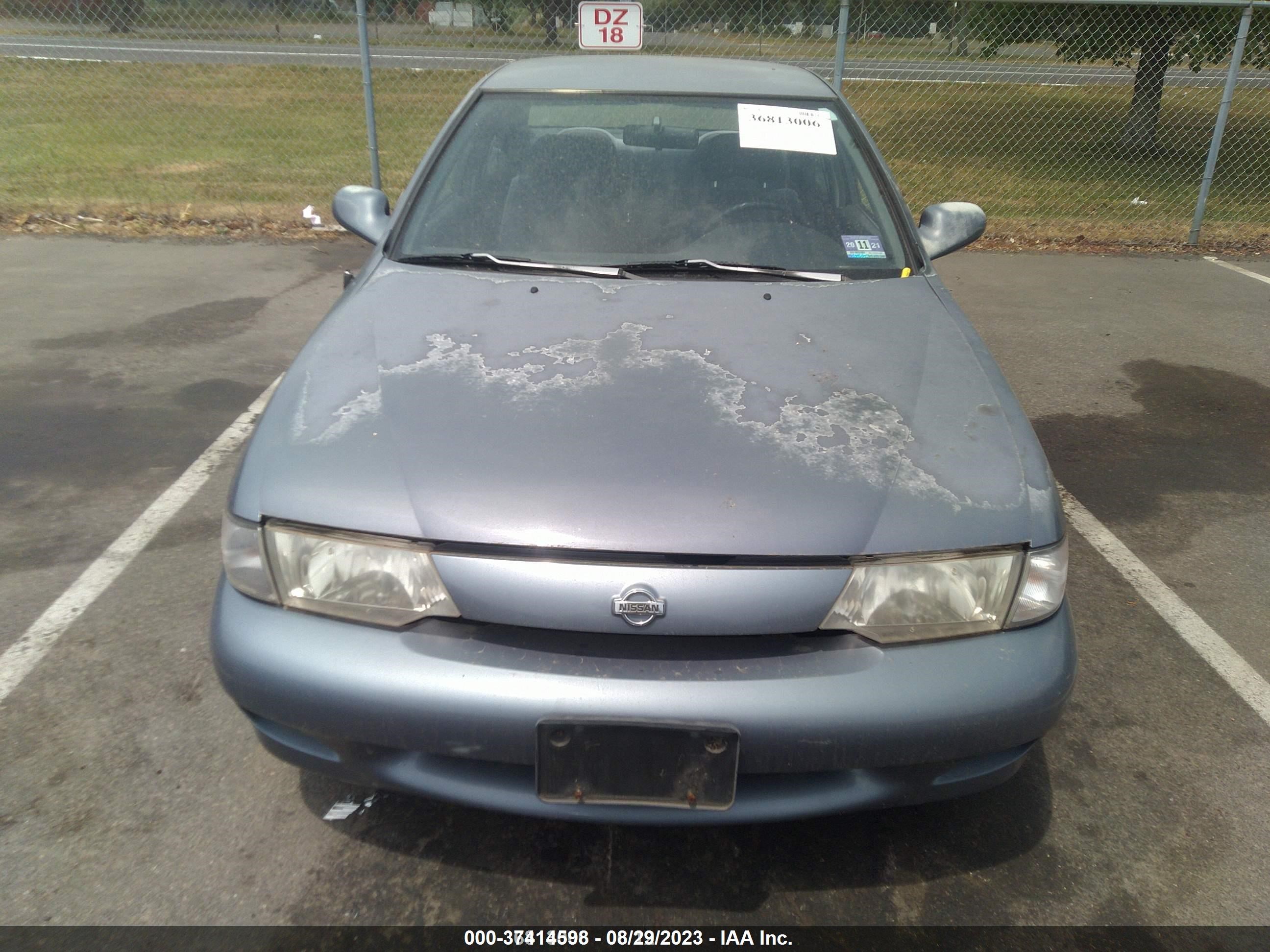 Photo 5 VIN: 3N1AB41D8XL108227 - NISSAN SENTRA 