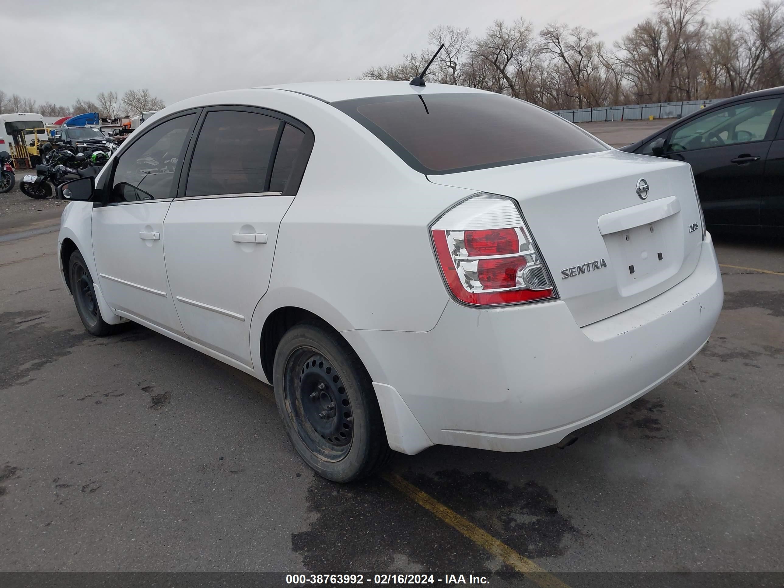 Photo 2 VIN: 3N1AB61E07L710768 - NISSAN SENTRA 