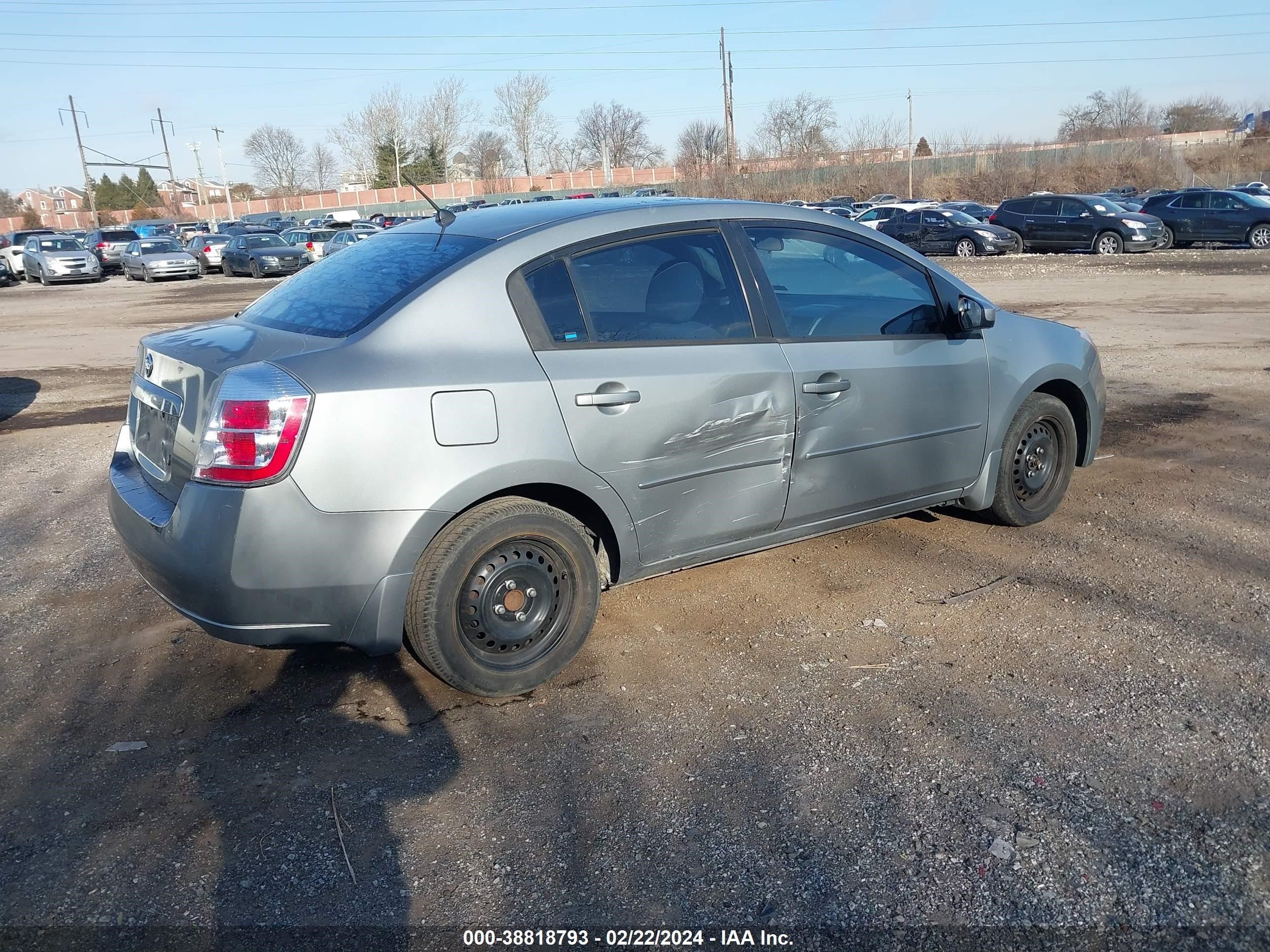 Photo 3 VIN: 3N1AB61E19L645657 - NISSAN SENTRA 