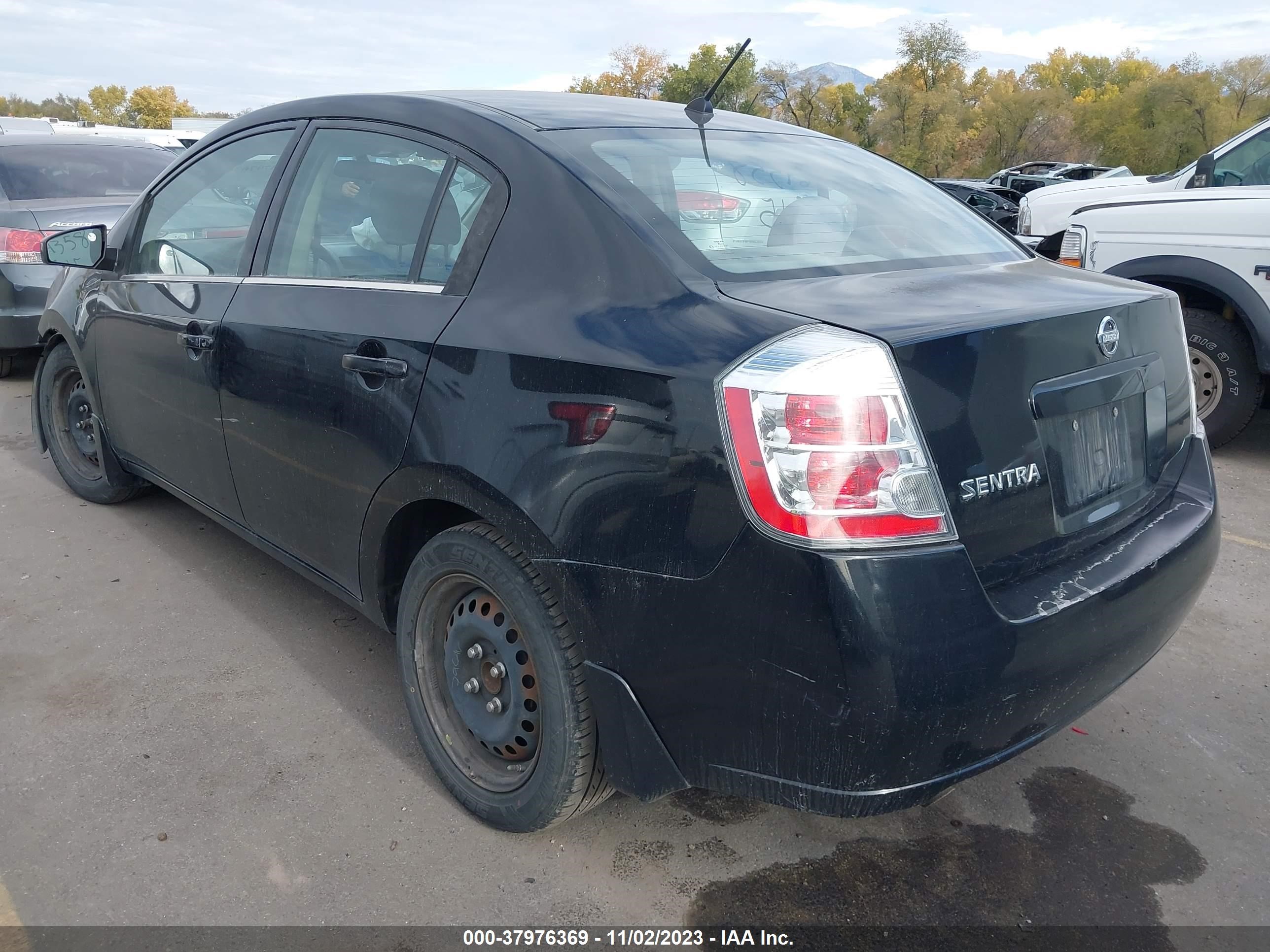 Photo 2 VIN: 3N1AB61E28L711597 - NISSAN SENTRA 