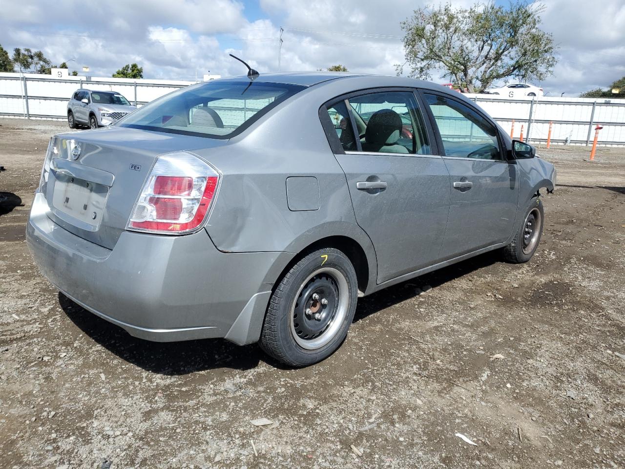 Photo 2 VIN: 3N1AB61E29L661334 - NISSAN SENTRA 