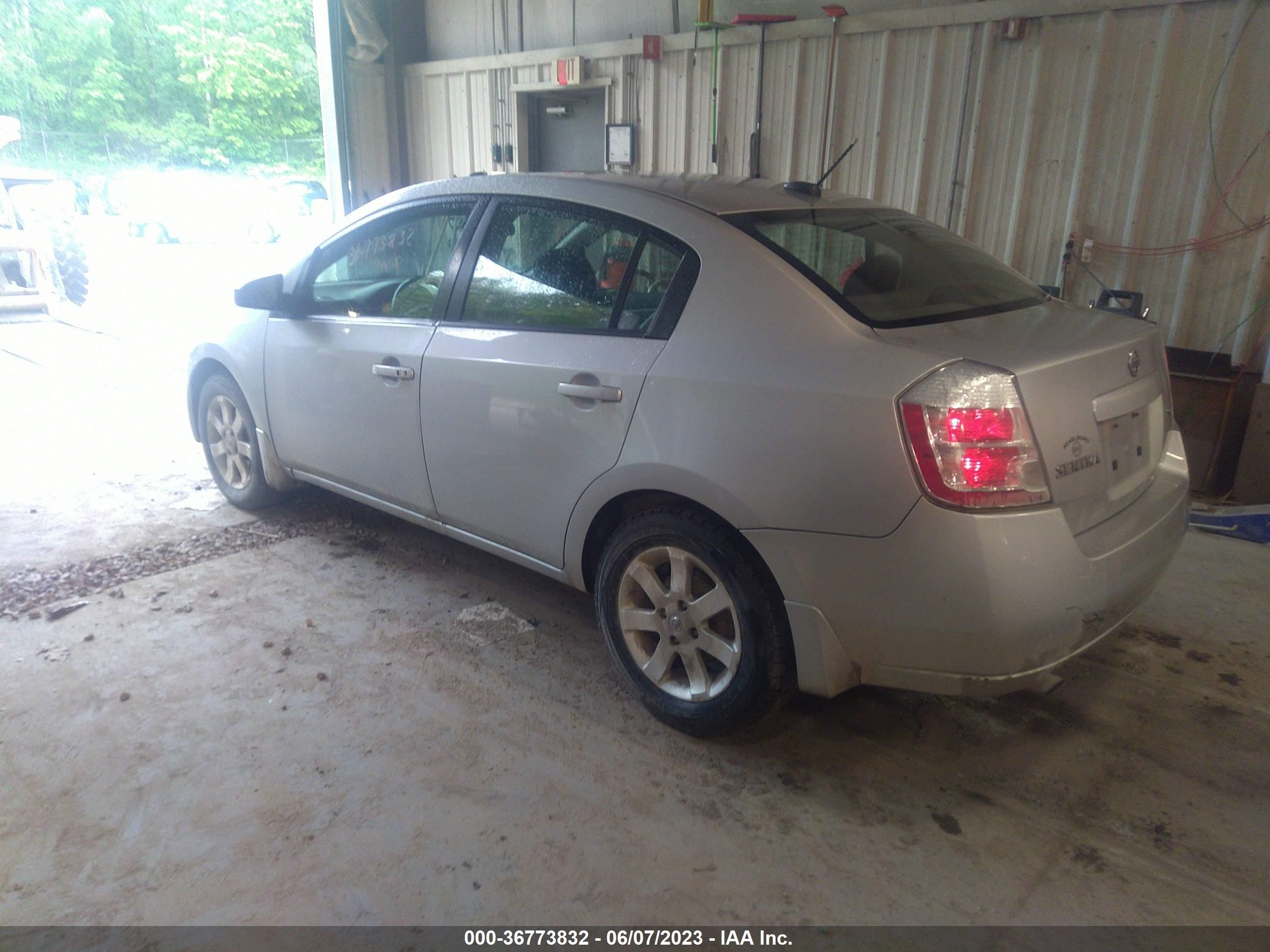 Photo 2 VIN: 3N1AB61E78L740576 - NISSAN SENTRA 