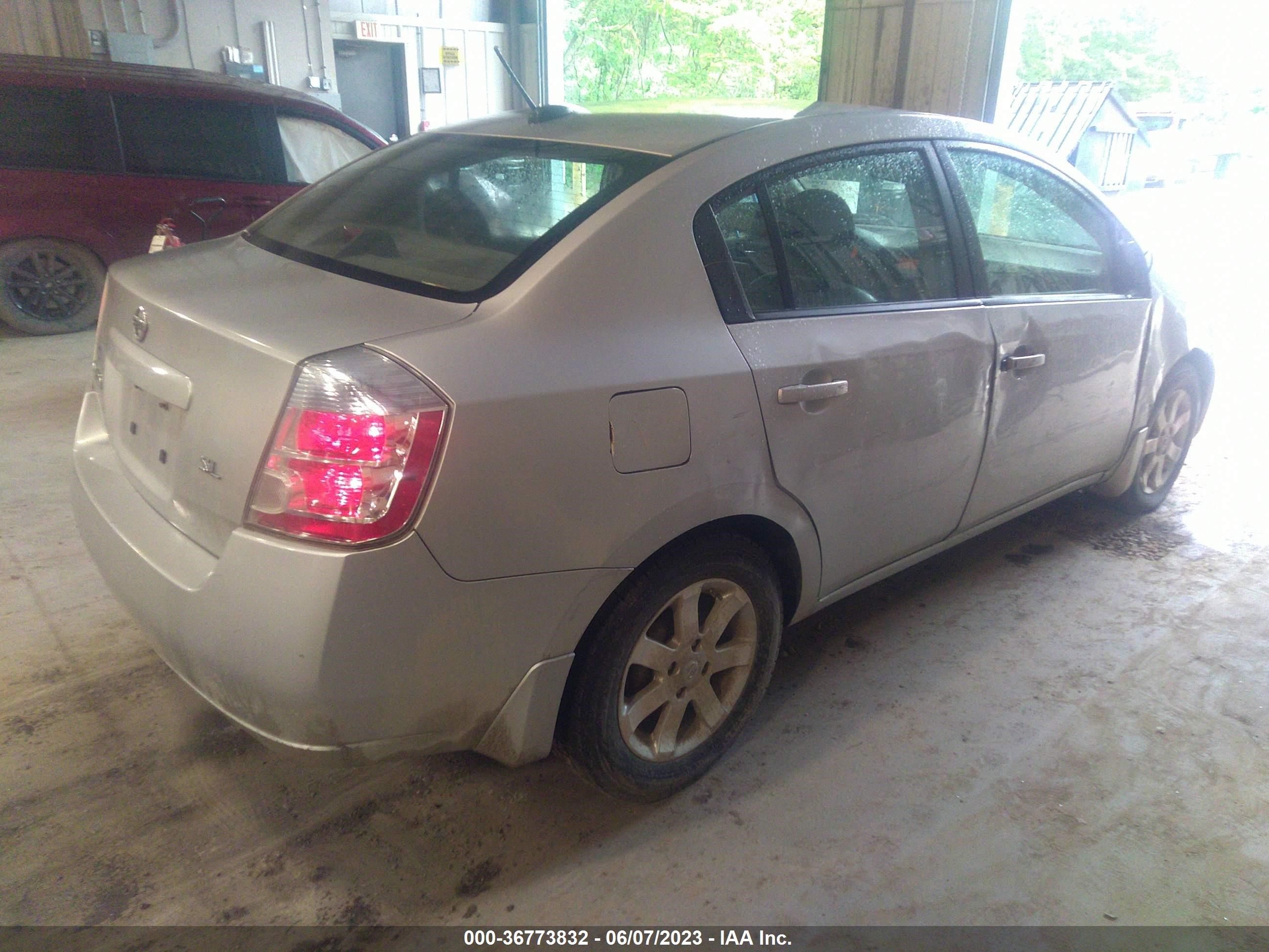 Photo 3 VIN: 3N1AB61E78L740576 - NISSAN SENTRA 