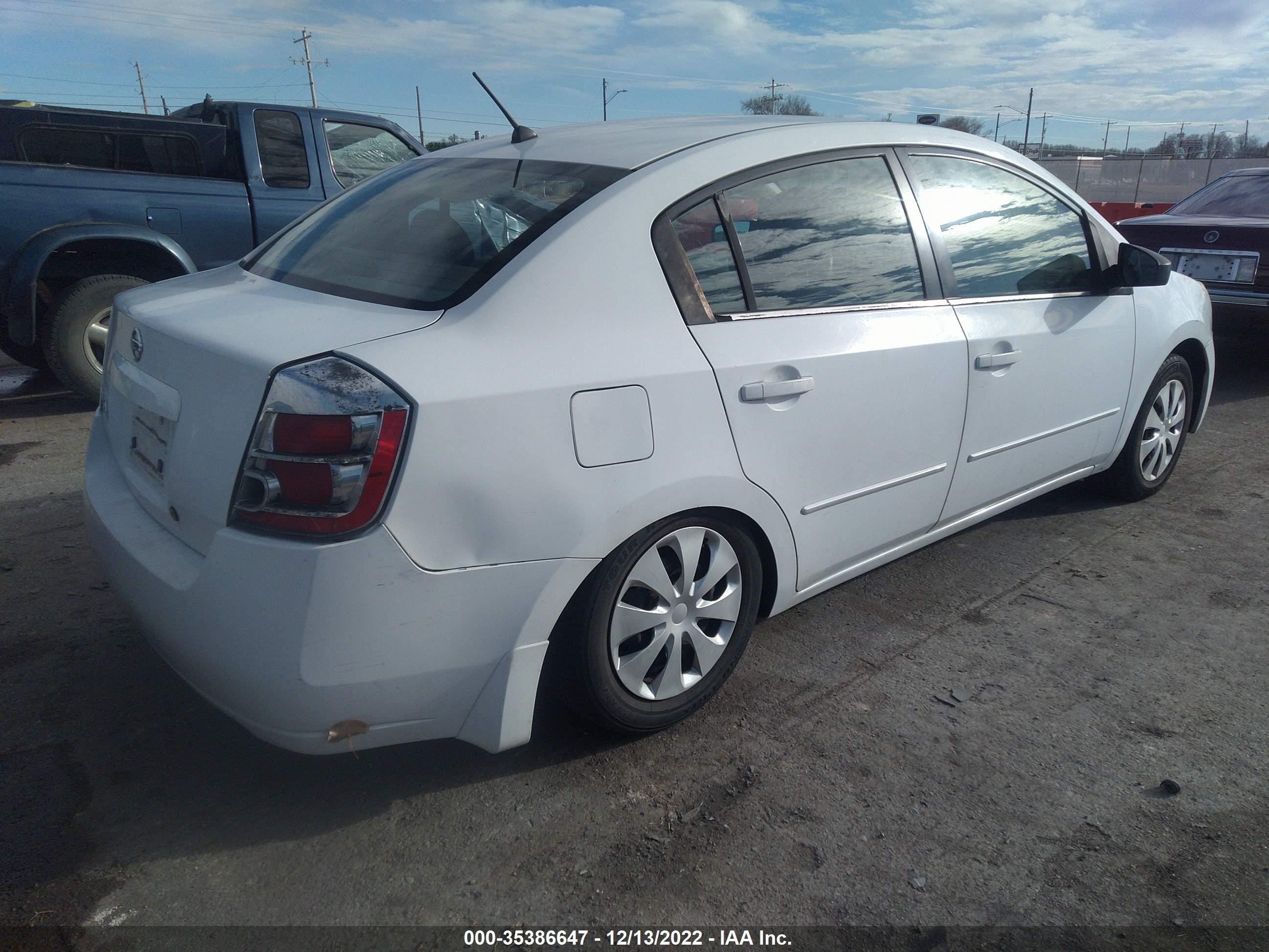 Photo 3 VIN: 3N1AB61E88L628191 - NISSAN SENTRA 