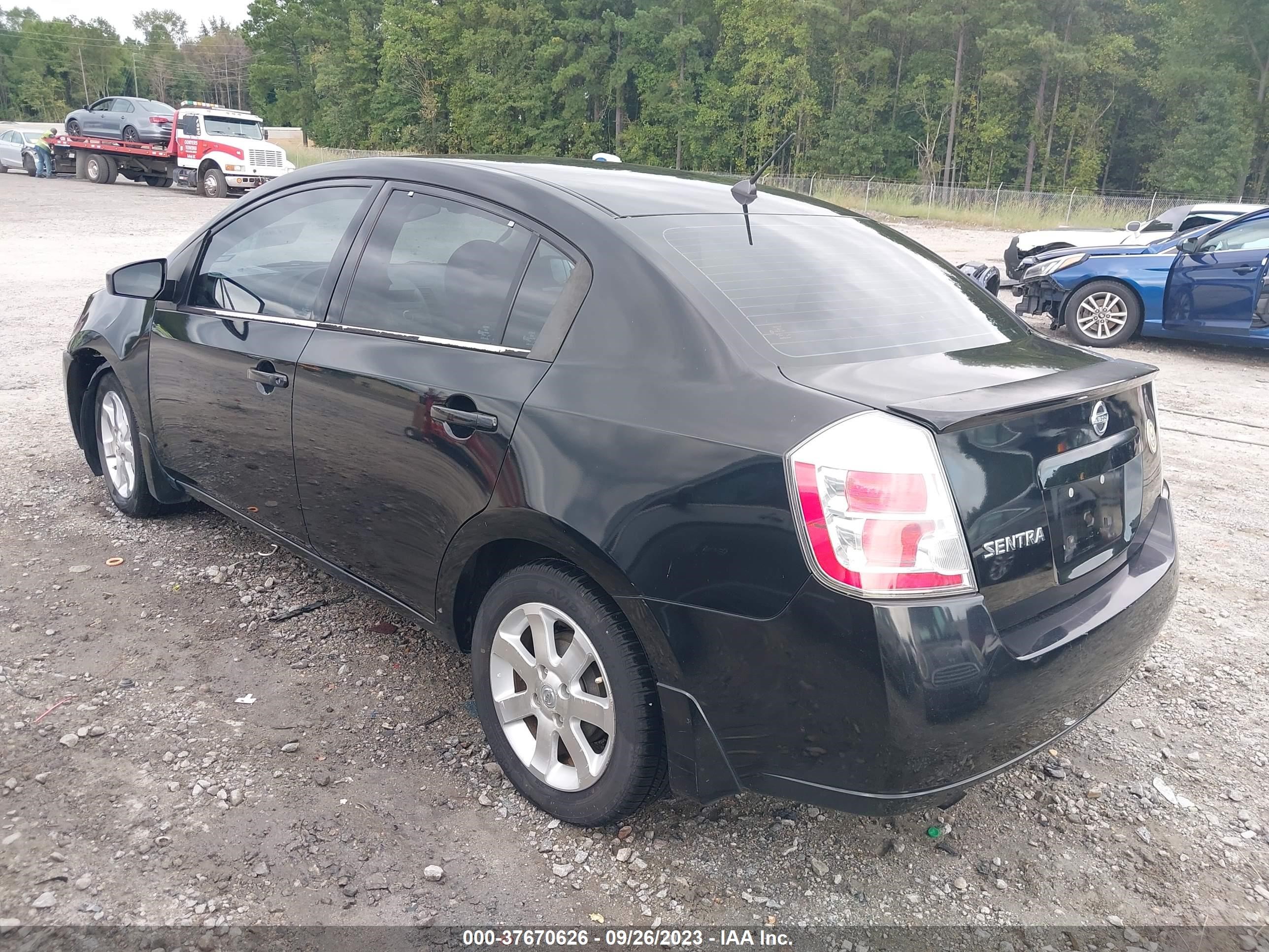 Photo 2 VIN: 3N1AB61E98L749277 - NISSAN SENTRA 