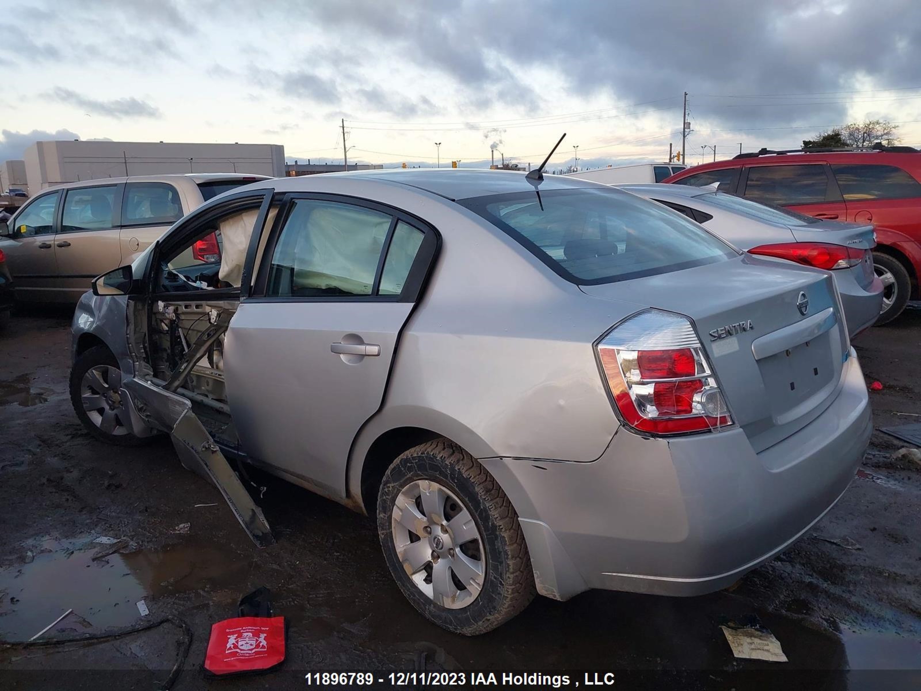 Photo 2 VIN: 3N1AB61E99L629366 - NISSAN SENTRA 