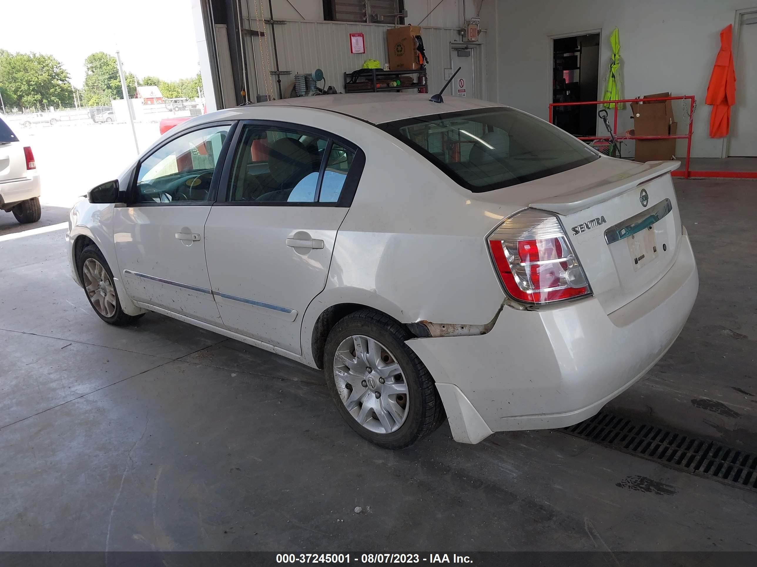 Photo 2 VIN: 3N1AB6AP0BL652848 - NISSAN SENTRA 